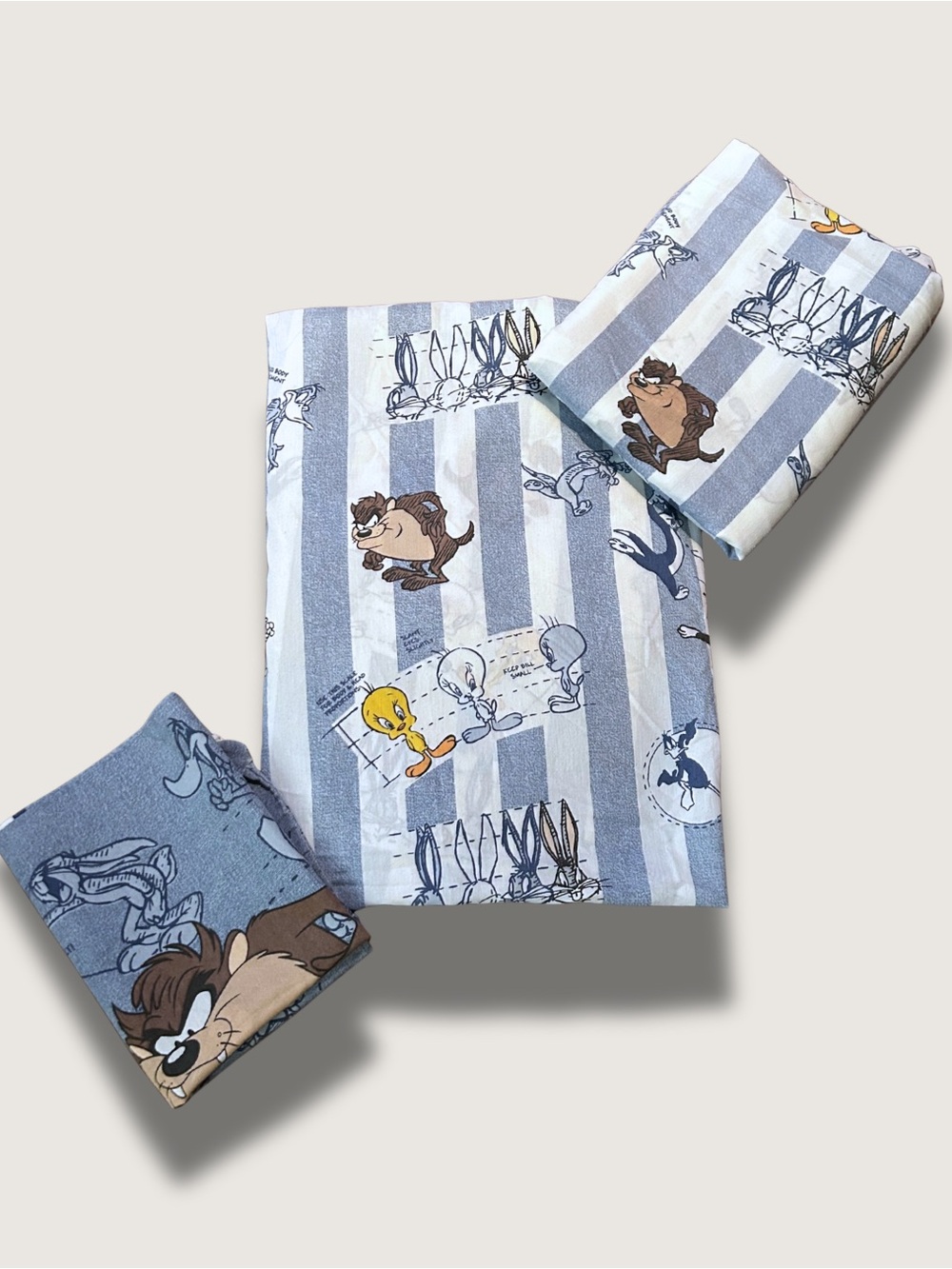 Vintage - The Bib Company - Looney Tunes (Twin Size Bed Set)